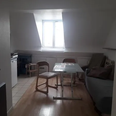 Apartment Gare Du Nord 2 Et Sejour Avec Lit Paris